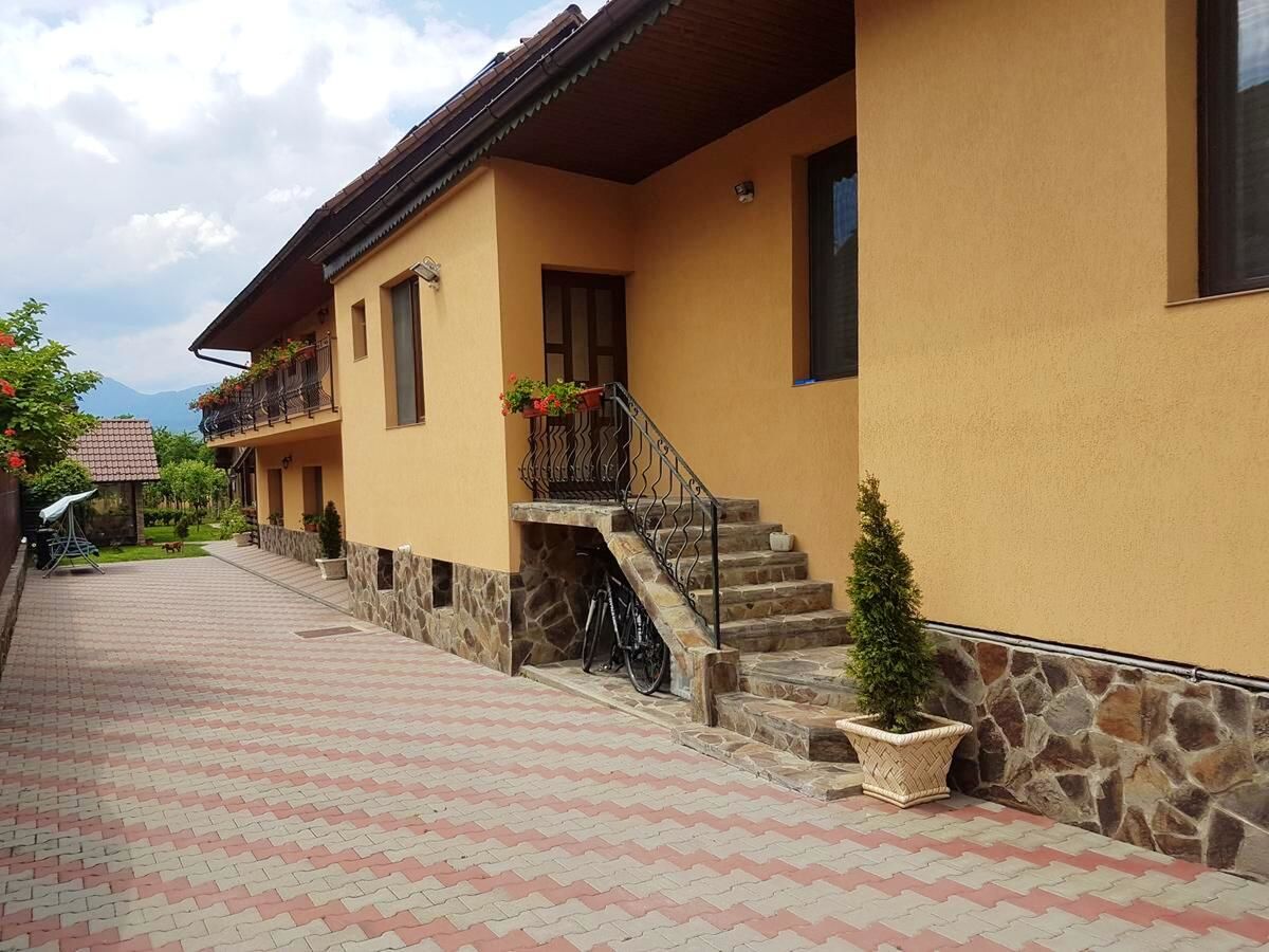 Дома для отпуска House with 3 bedrooms in Săcele with furnished terrace and WiFi Сэчеле-20