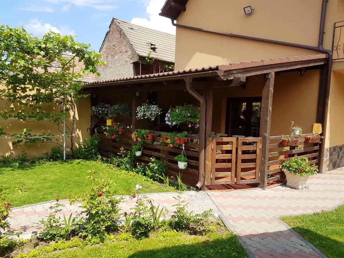 Дома для отпуска House with 3 bedrooms in Săcele with furnished terrace and WiFi Сэчеле-23