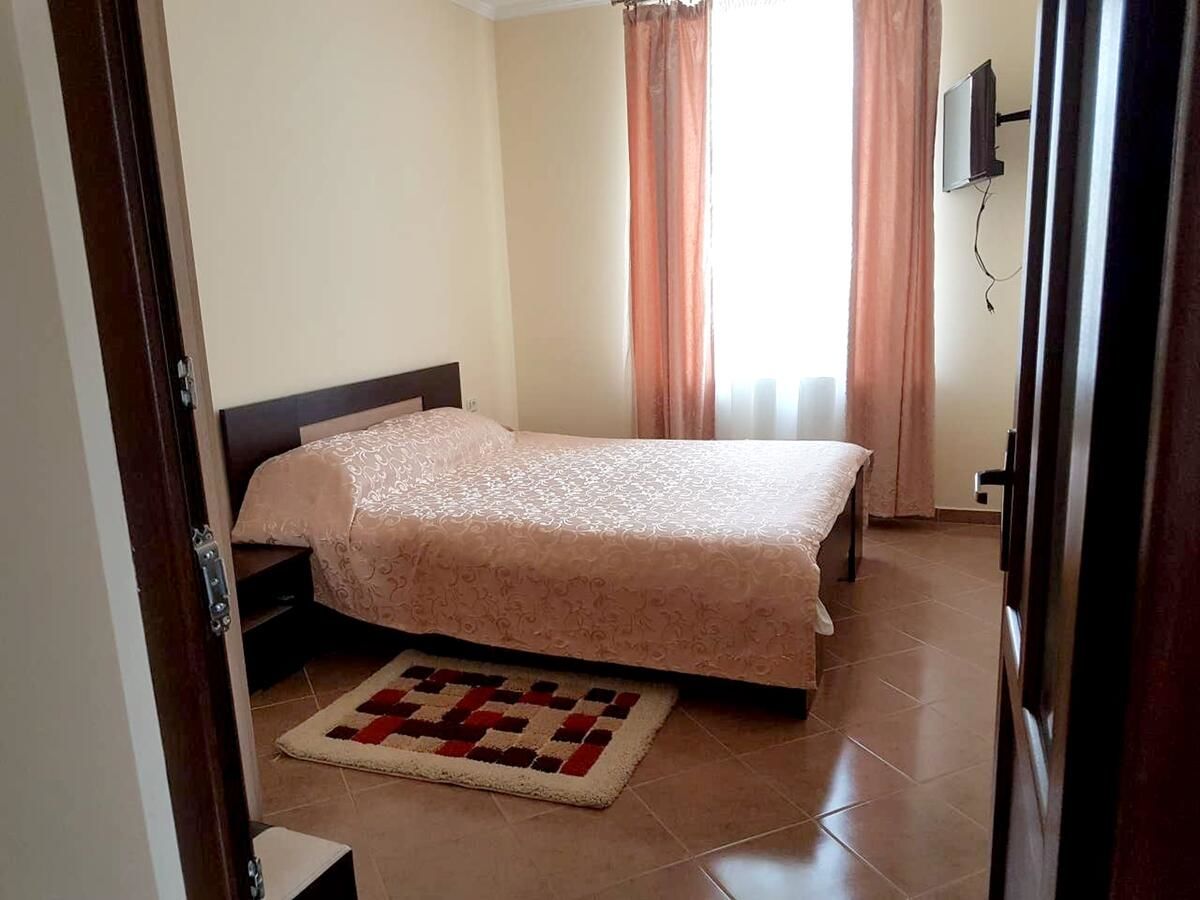 Дома для отпуска House with 3 bedrooms in Săcele with furnished terrace and WiFi Сэчеле